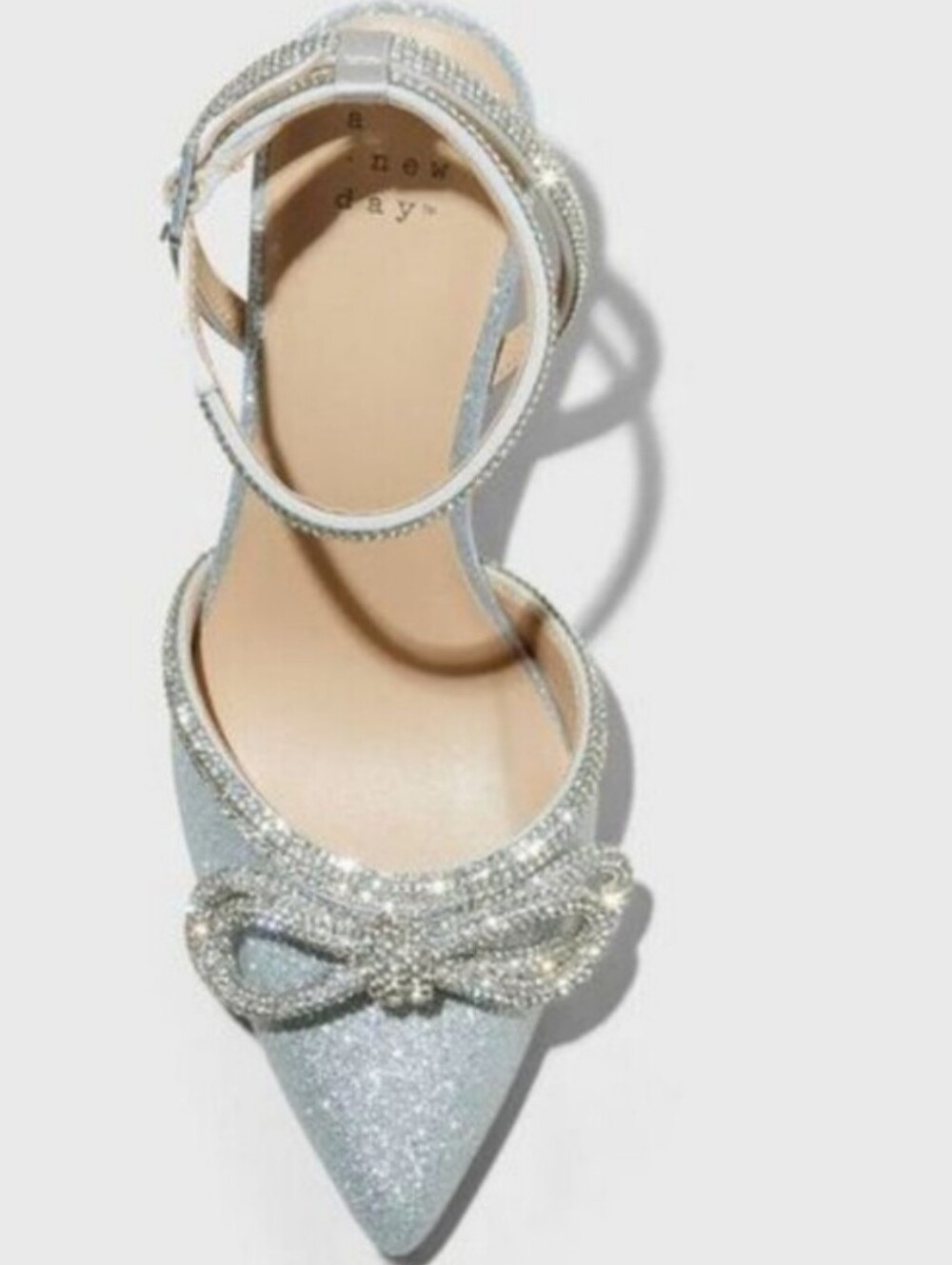 NWT 8.5 Women's Carmin Bow Pumps With Memory Foam Insole Silver - A New Day -